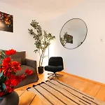 Lägenhet Modernes Mit Balkon Am Hbf