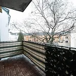 Modernes Mit Balkon Am Hbf