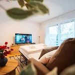 Modernes Mit Balkon Am Hbf Lägenhet *