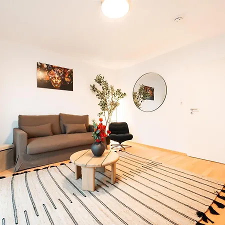 Apartman Modernes Mit Balkon Am Hbf