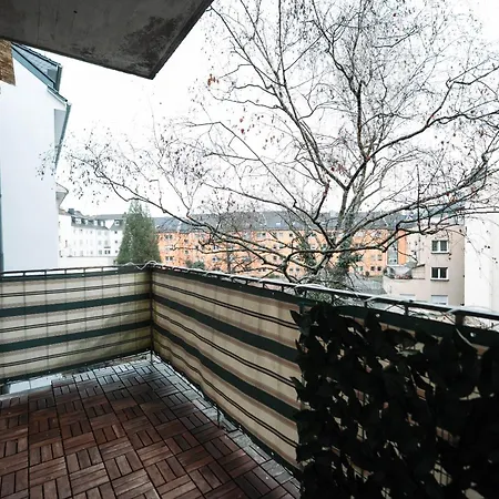 Modernes Mit Balkon Am Hbf