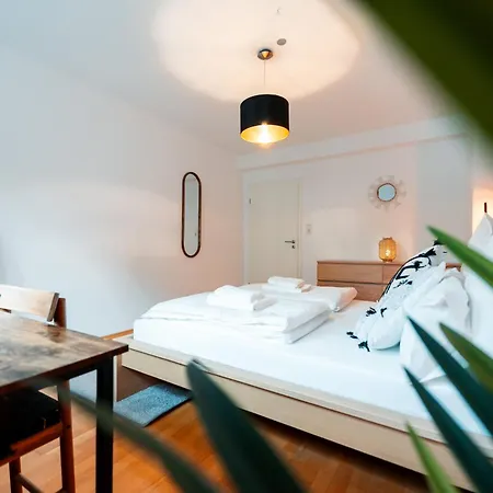 Modernes Mit Balkon Am Hbf Apartman Koblenz