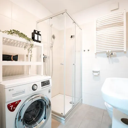 Modernes Mit Balkon Am Hbf Apartman *