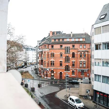 Modernes Mit Balkon Am Hbf Apartmán *