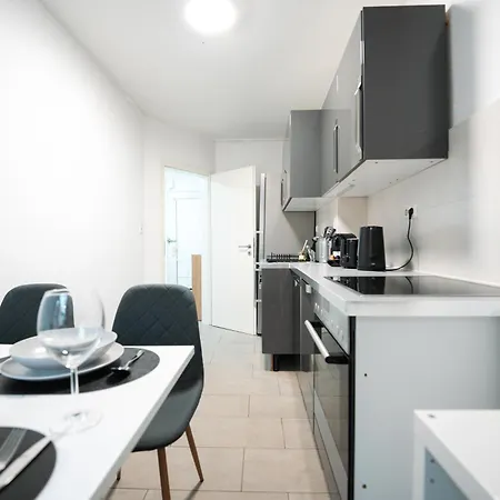 Modernes Mit Balkon Am Hbf * Koblenz