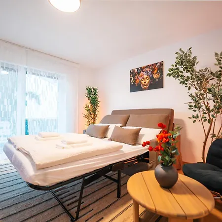 Modernes Mit Balkon Am Hbf * Koblenz