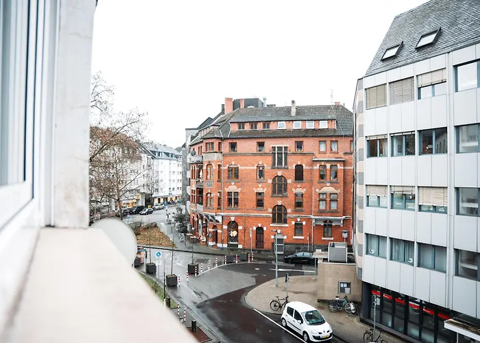 Modernes Mit Balkon Am Hbf Apartment *